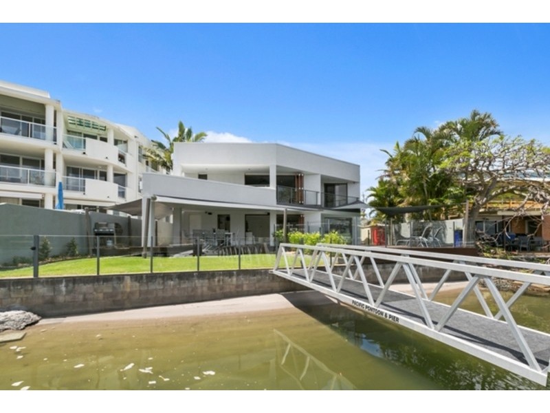 50 Back Street, Biggera Waters QLD 4216