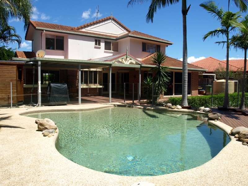 8 Greg Norman Crescent, Parkwood QLD 4214