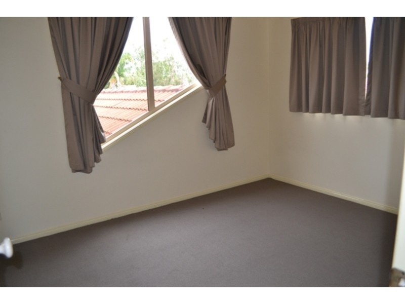 8 Greg Norman Crescent, Parkwood QLD 4214