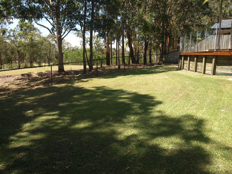 8 Greg Norman Crescent, Parkwood QLD 4214