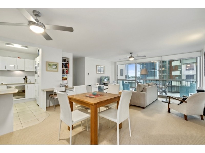 18/18 Queen Street, Southport QLD 4215