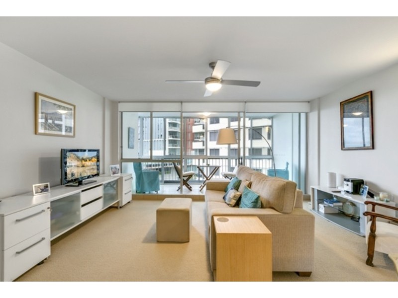 18/18 Queen Street, Southport QLD 4215