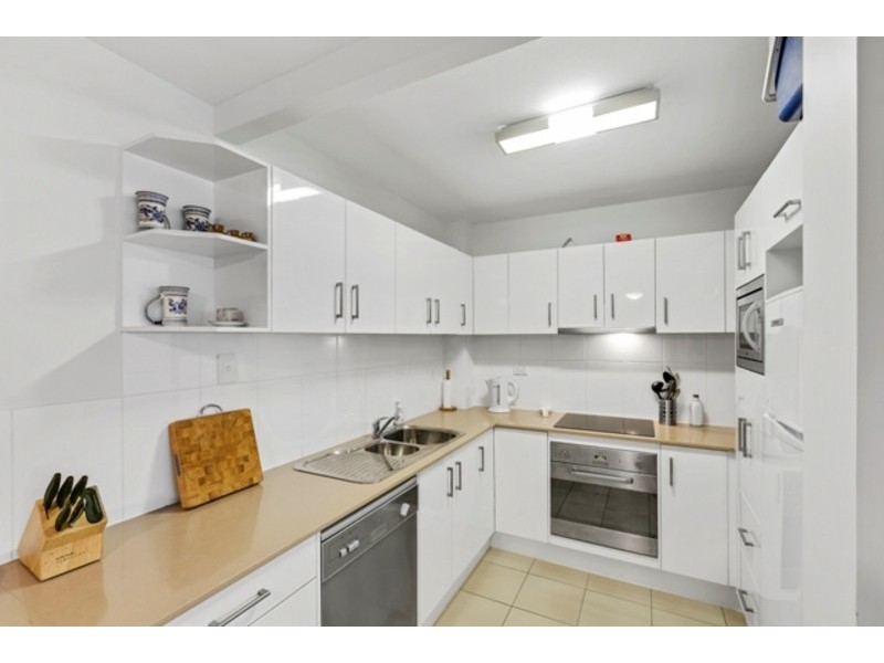 18/18 Queen Street, Southport QLD 4215