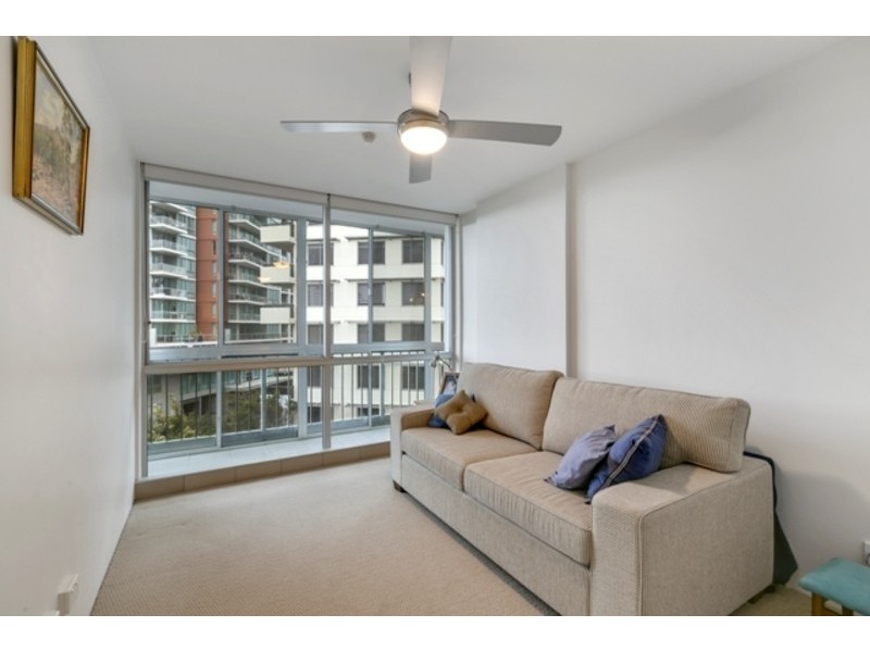 18/18 Queen Street, Southport QLD 4215