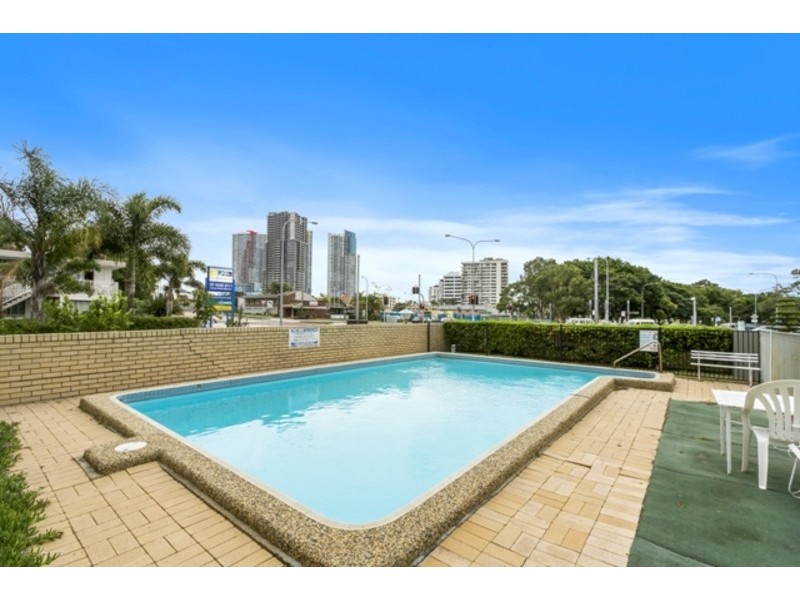 18/18 Queen Street, Southport QLD 4215