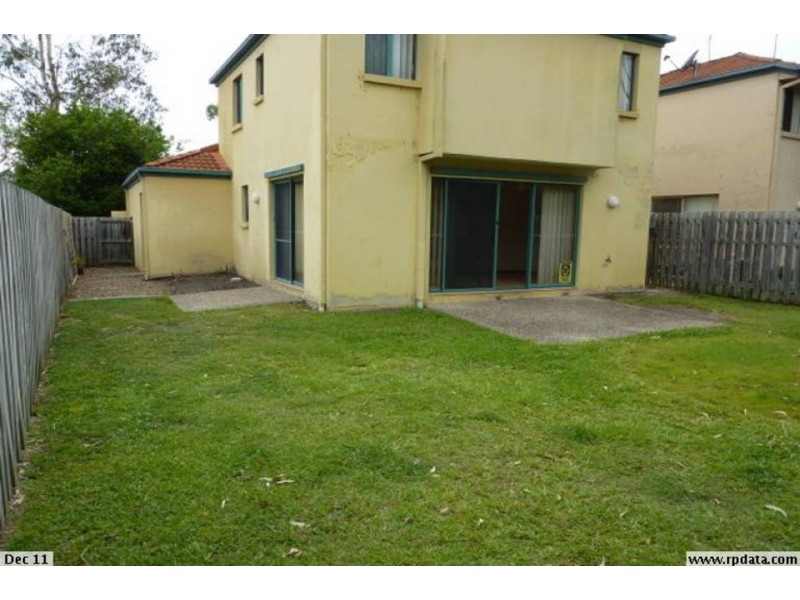 174 Greenacre Drive, Arundel QLD 4214