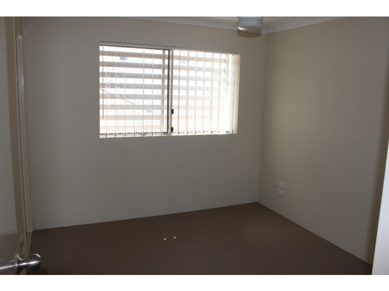 6/4 Sykes Court, Southport QLD 4215