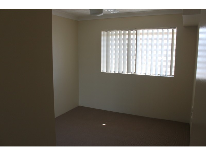 6/4 Sykes Court, Southport QLD 4215