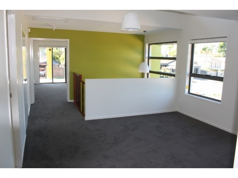 6 Tashey Court, Bundall QLD 4217