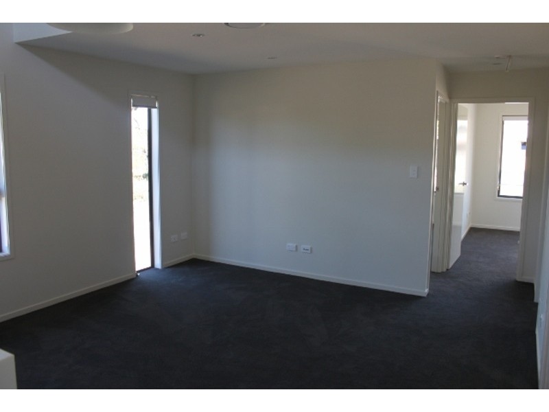 6 Tashey Court, Bundall QLD 4217