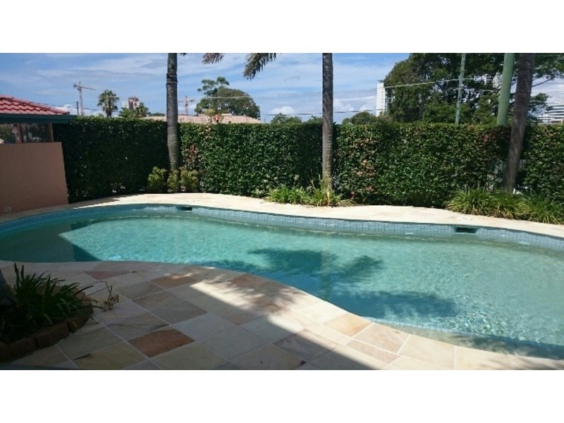 10/88 High Street, Southport QLD 4215