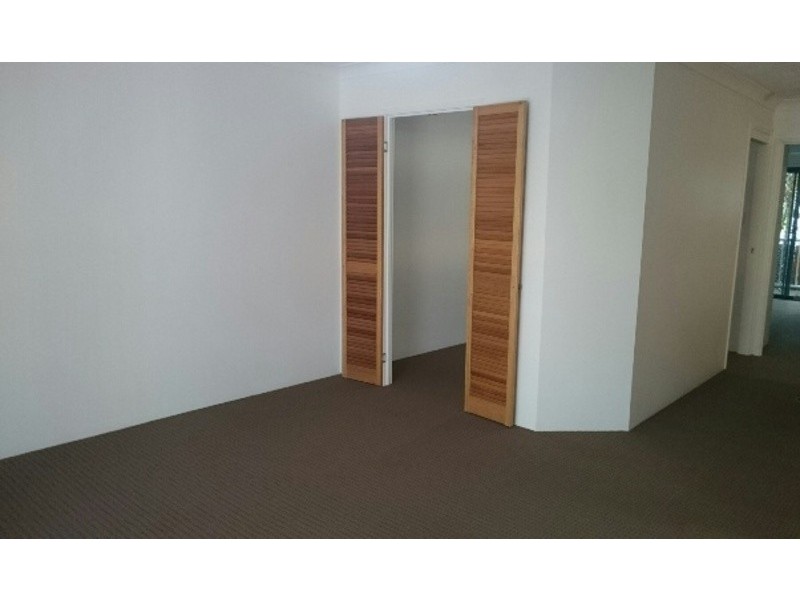 10/88 High Street, Southport QLD 4215