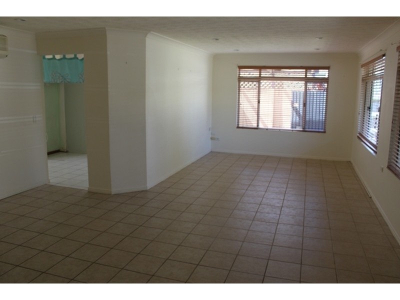 15 Tecoma Street, Southport QLD 4215