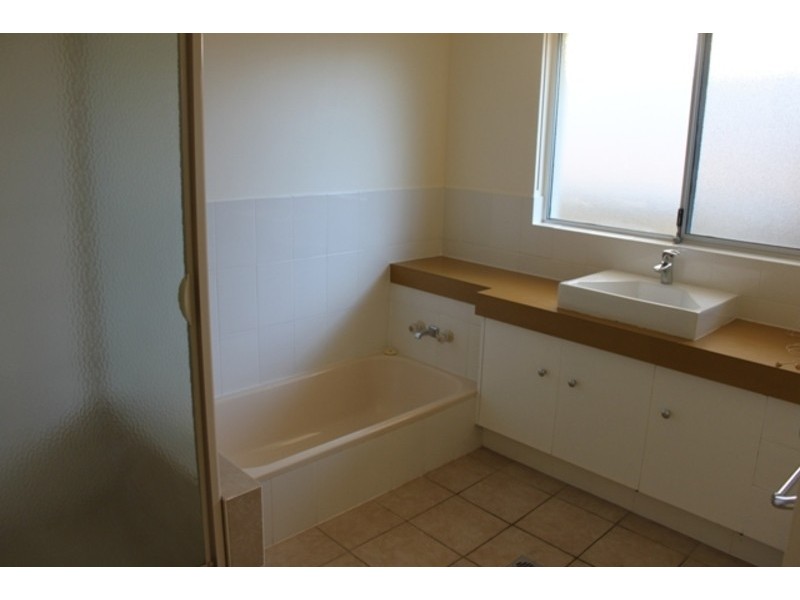 15 Tecoma Street, Southport QLD 4215