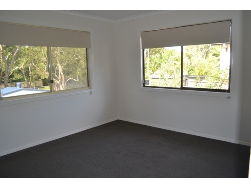 113 Kindra Avenue, Southport QLD 4215