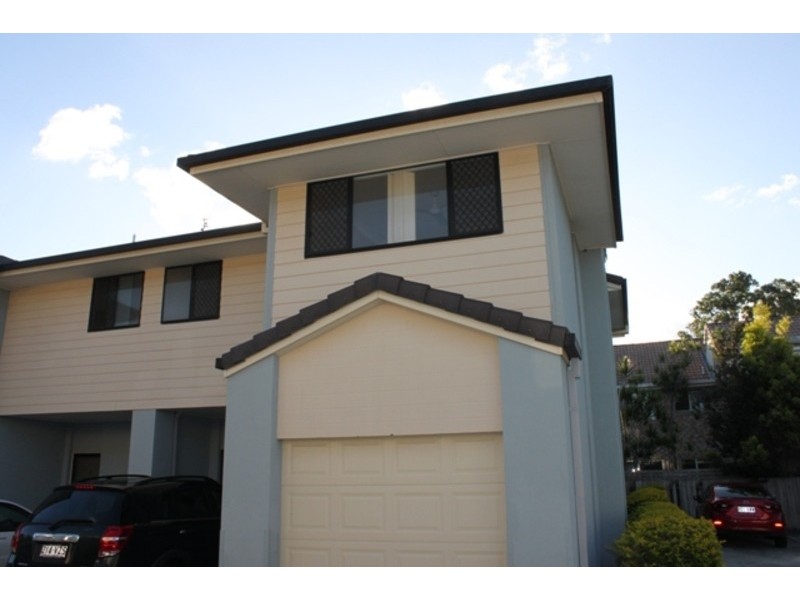 4/23 blake Street, Southport QLD 4215