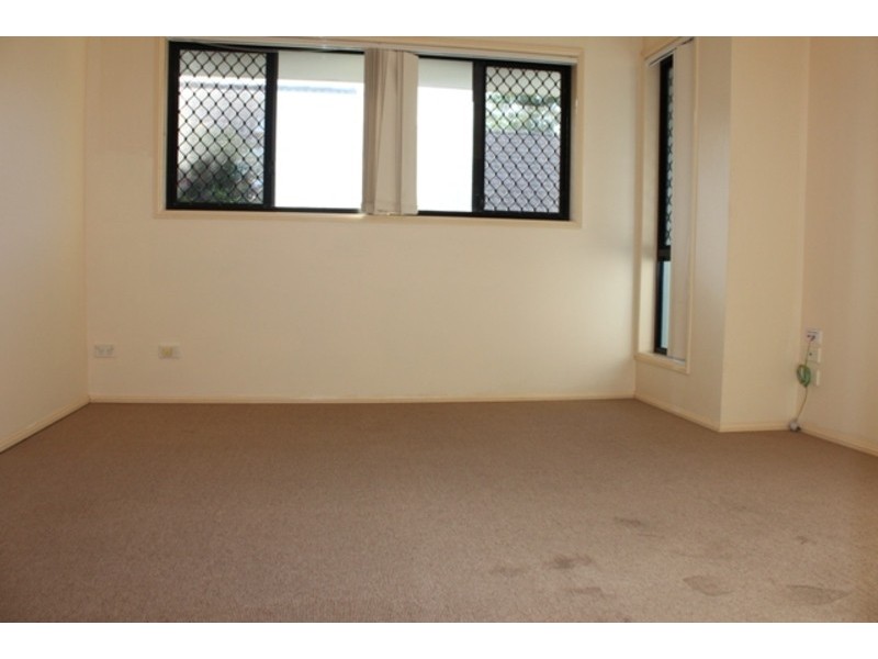 4/23 blake Street, Southport QLD 4215