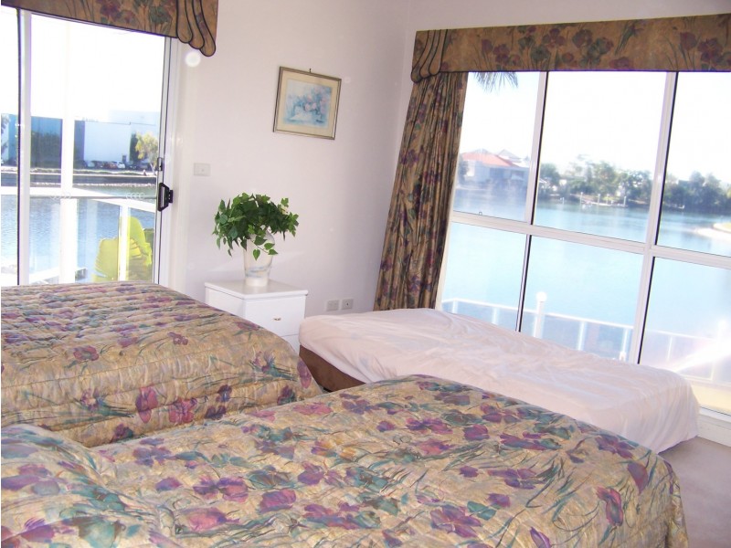 12/131 Morala Avenue, Runaway Bay QLD 4216