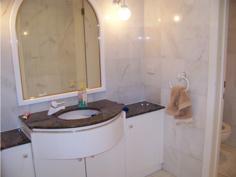 12/131 Morala Avenue, Runaway Bay QLD 4216