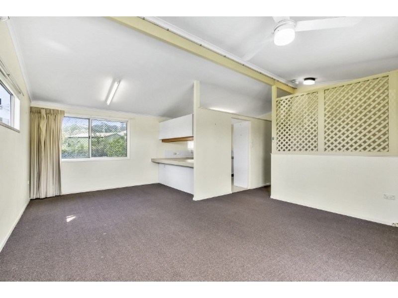 2 Pilgrim Place, Southport QLD 4215