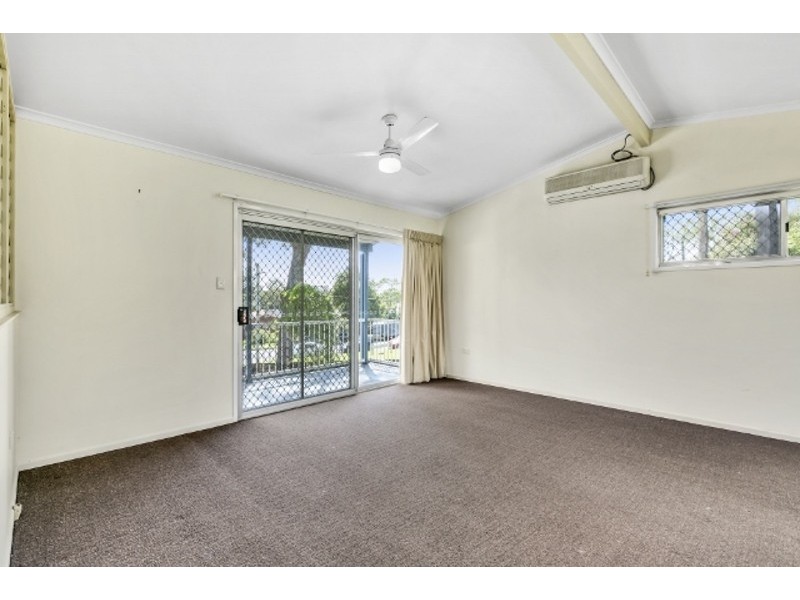 2 Pilgrim Place, Southport QLD 4215