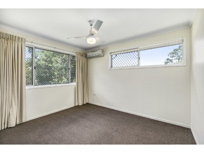 2 Pilgrim Place, Southport QLD 4215