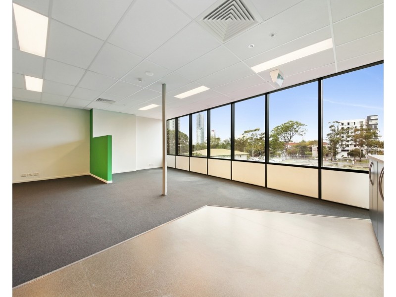 30210/9 Lawson Street, Southport QLD 4215