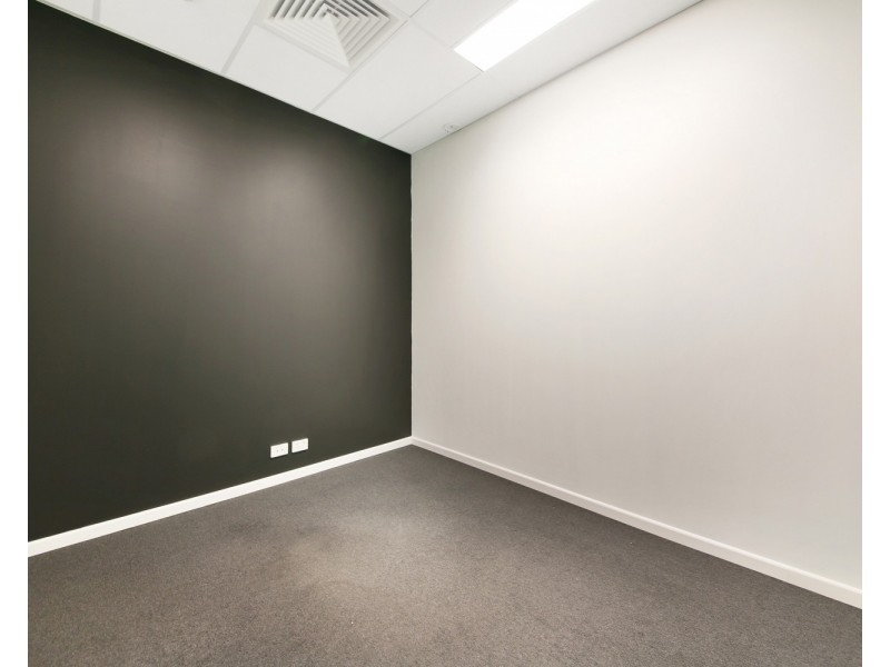 30210/9 Lawson Street, Southport QLD 4215