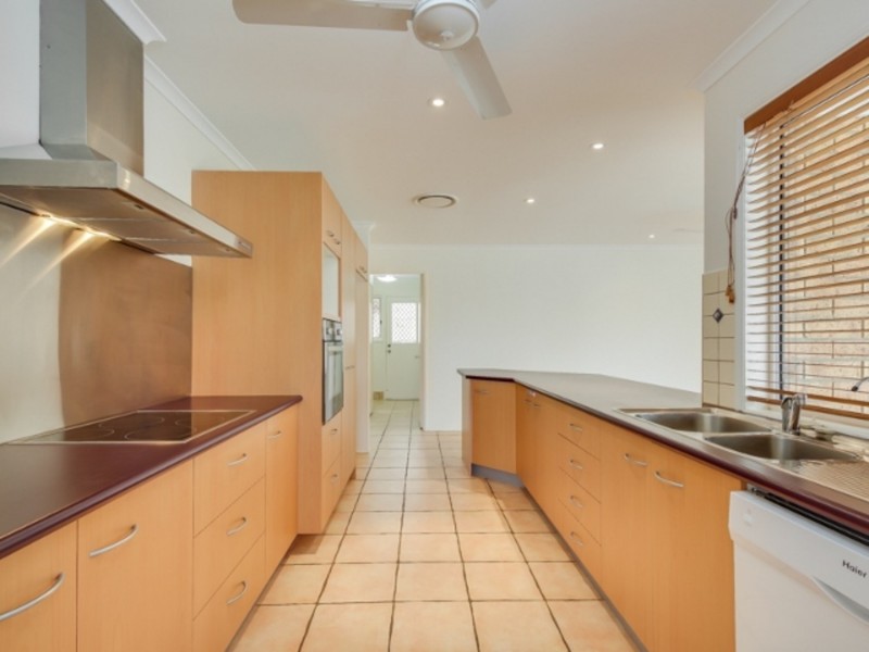 19 Parkwood Boulevard, Parkwood QLD 4214