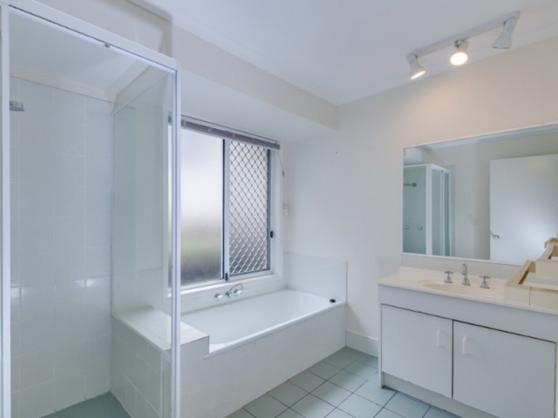 19 Parkwood Boulevard, Parkwood QLD 4214