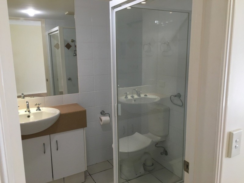 3/129 Muir Street, Labrador QLD 4215