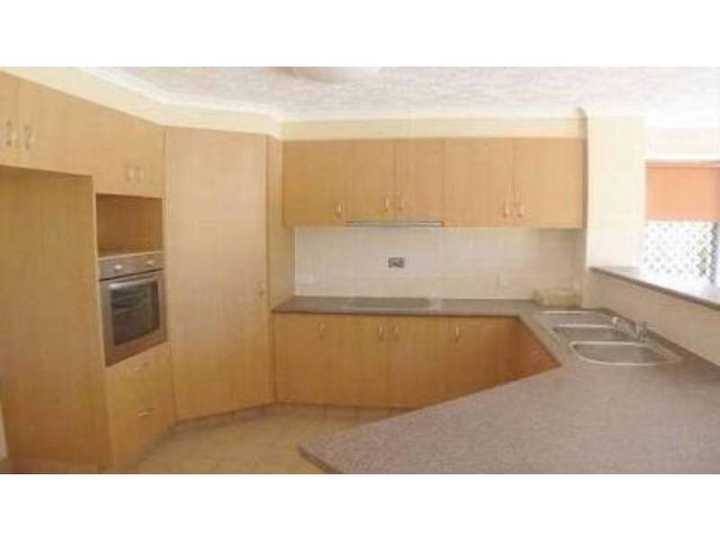 20/16 Sykes Court, Southport QLD 4215