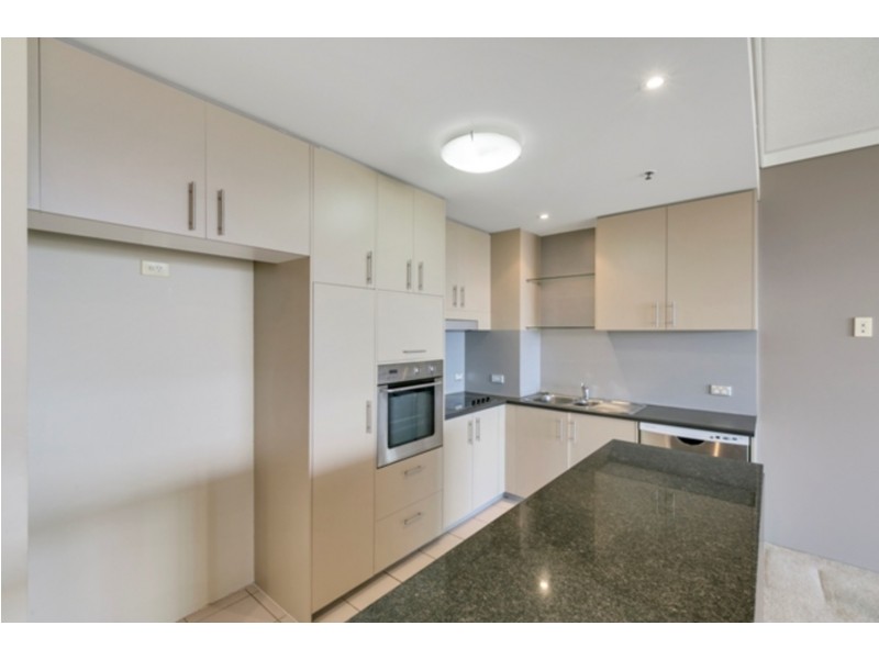 1005/360 Marine Parade, Labrador QLD 4215