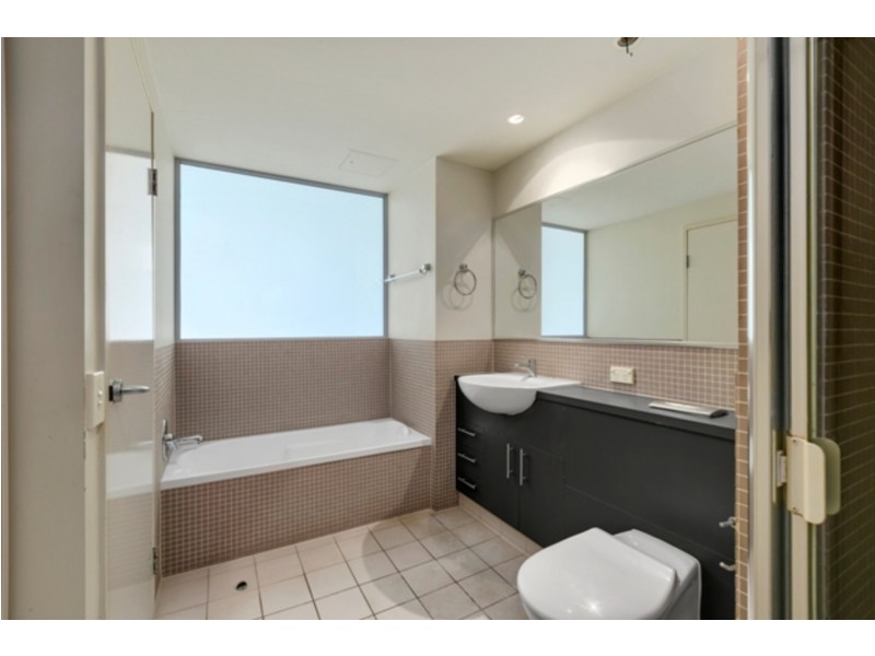 1005/360 Marine Parade, Labrador QLD 4215
