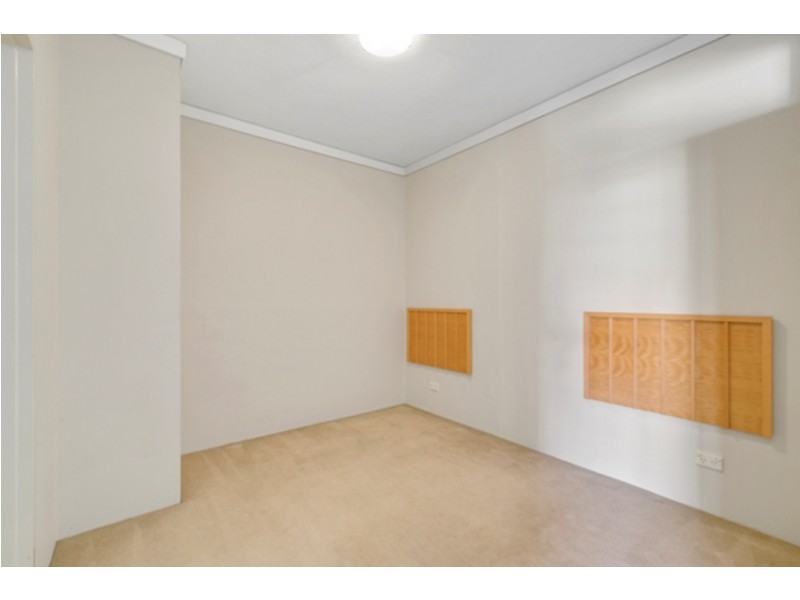 1005/360 Marine Parade, Labrador QLD 4215