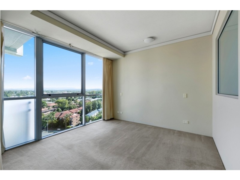 1005/360 Marine Parade, Labrador QLD 4215