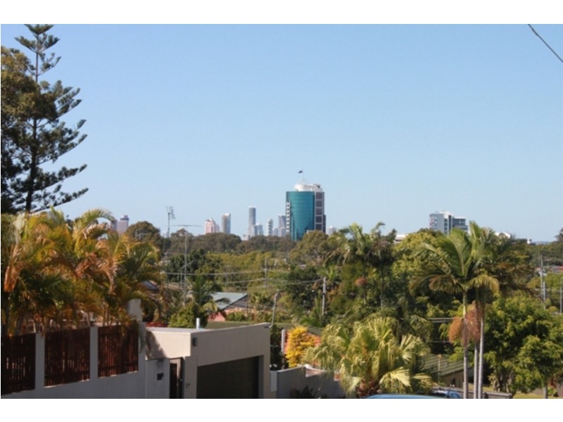 19 wallace Street, Southport QLD 4215