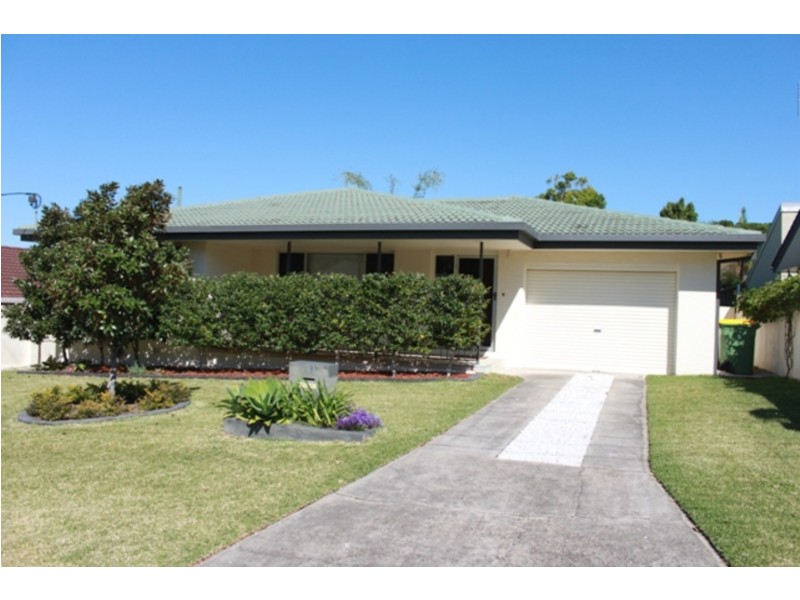 19 wallace Street, Southport QLD 4215