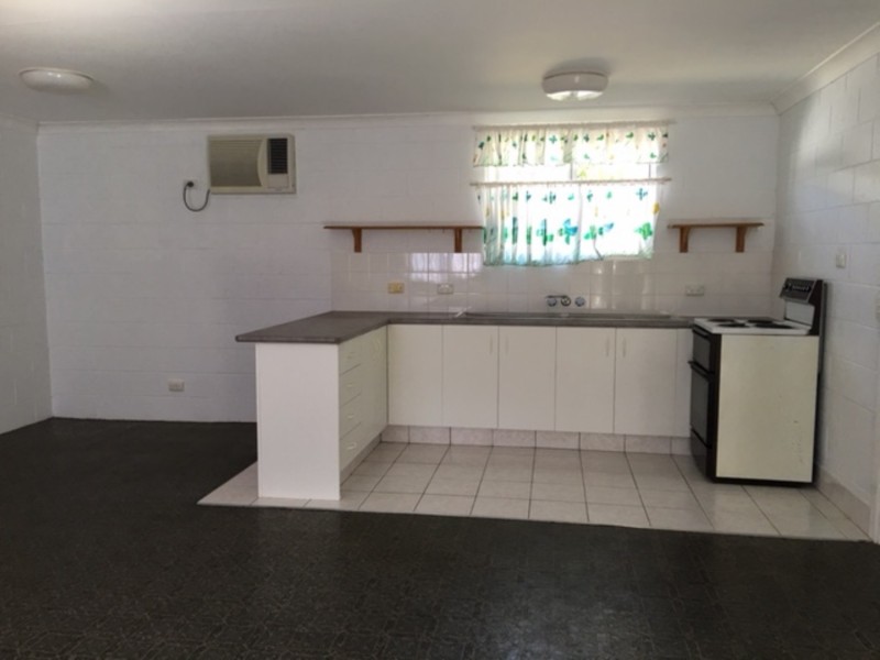 2/38 West King Street, Southport QLD 4215