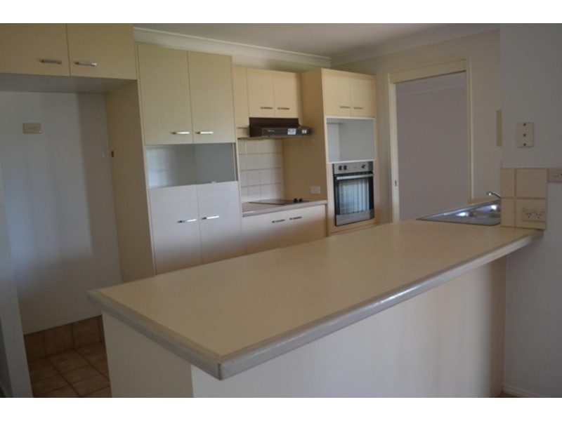 4 Dante Court, Arundel QLD 4214