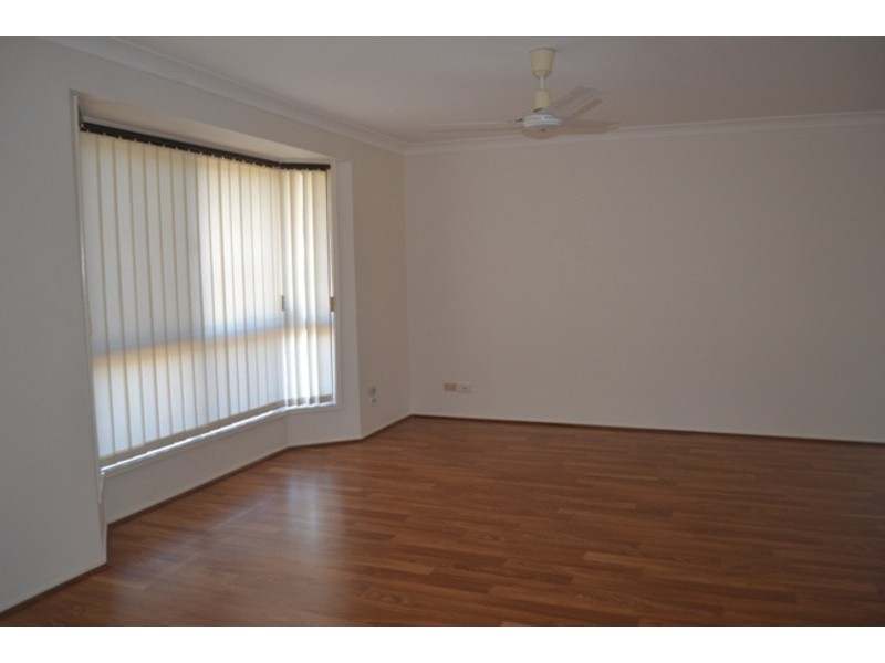 4 Dante Court, Arundel QLD 4214