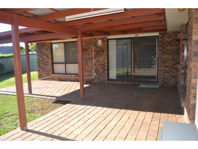 4 Dante Court, Arundel QLD 4214