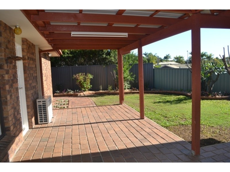 4 Dante Court, Arundel QLD 4214