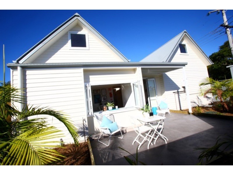 1 Tiwi Street, Bundall QLD 4217