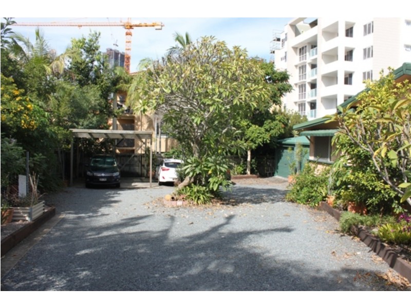 9 Gillian Lane, Southport QLD 4215