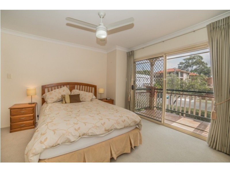 1/53 Bauer Street, Southport QLD 4215