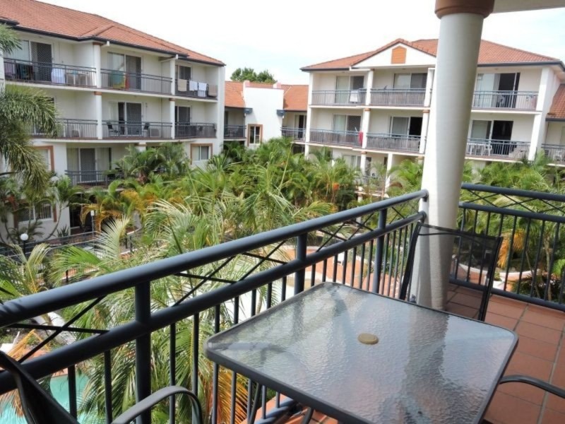 97 /148 Marine Parade, Southport QLD 4215
