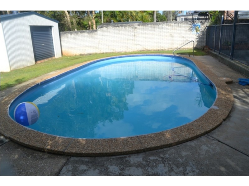 113 Kindra Avenue, Southport QLD 4215