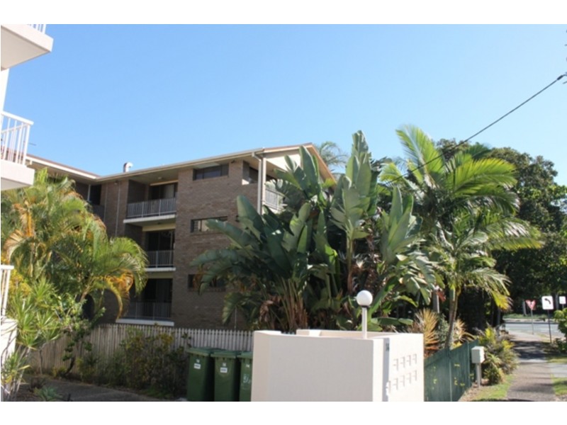 1/16 Rosewood Avenue, Broadbeach QLD 4218