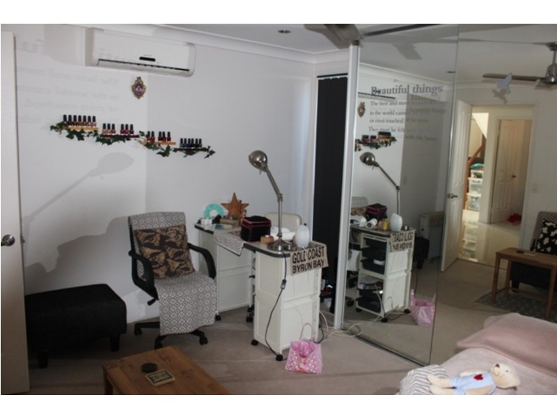 25 Killowill Avenue, Paradise Point QLD 4216